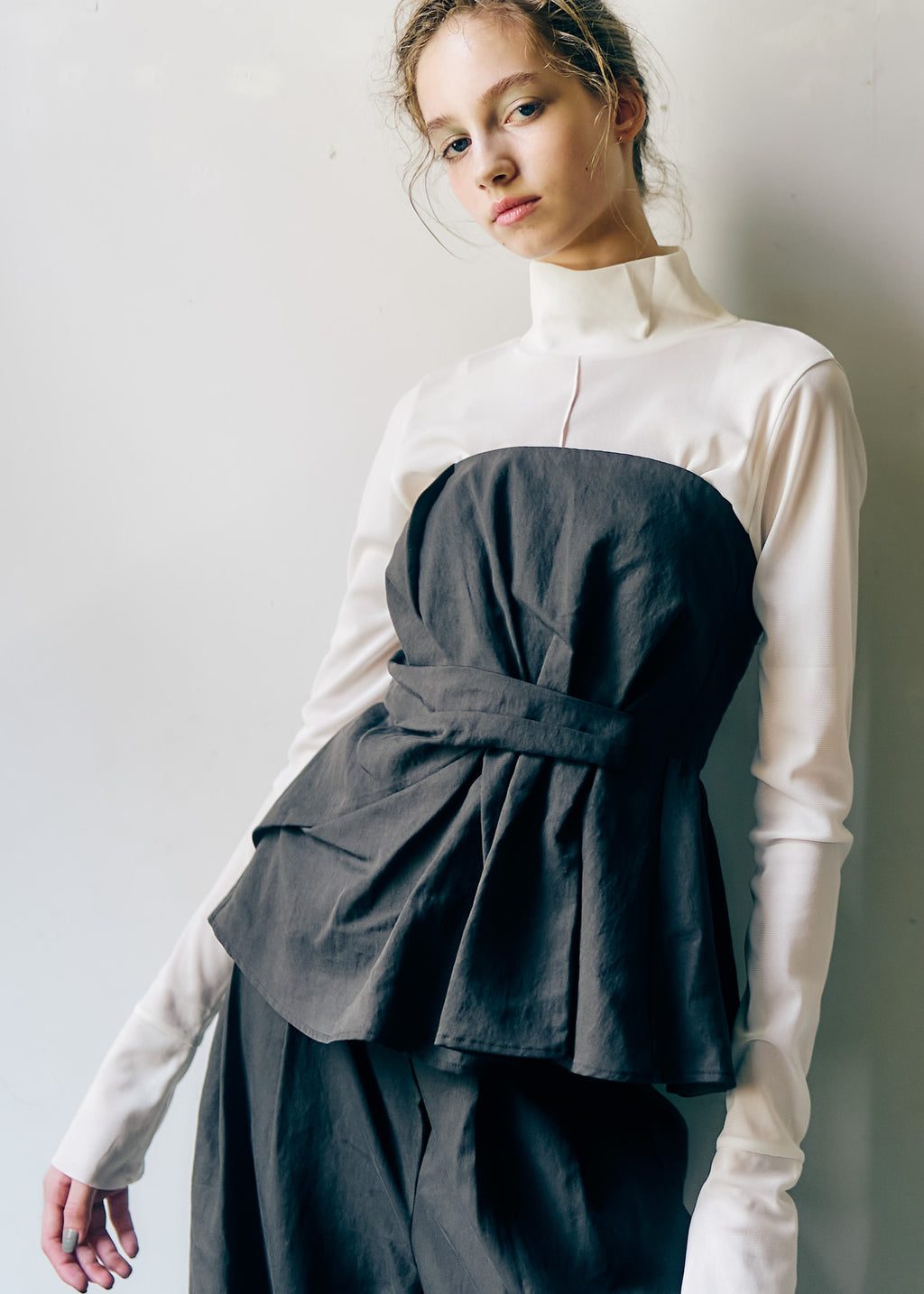 【再販・定番】メッシュニットハイネックトップス