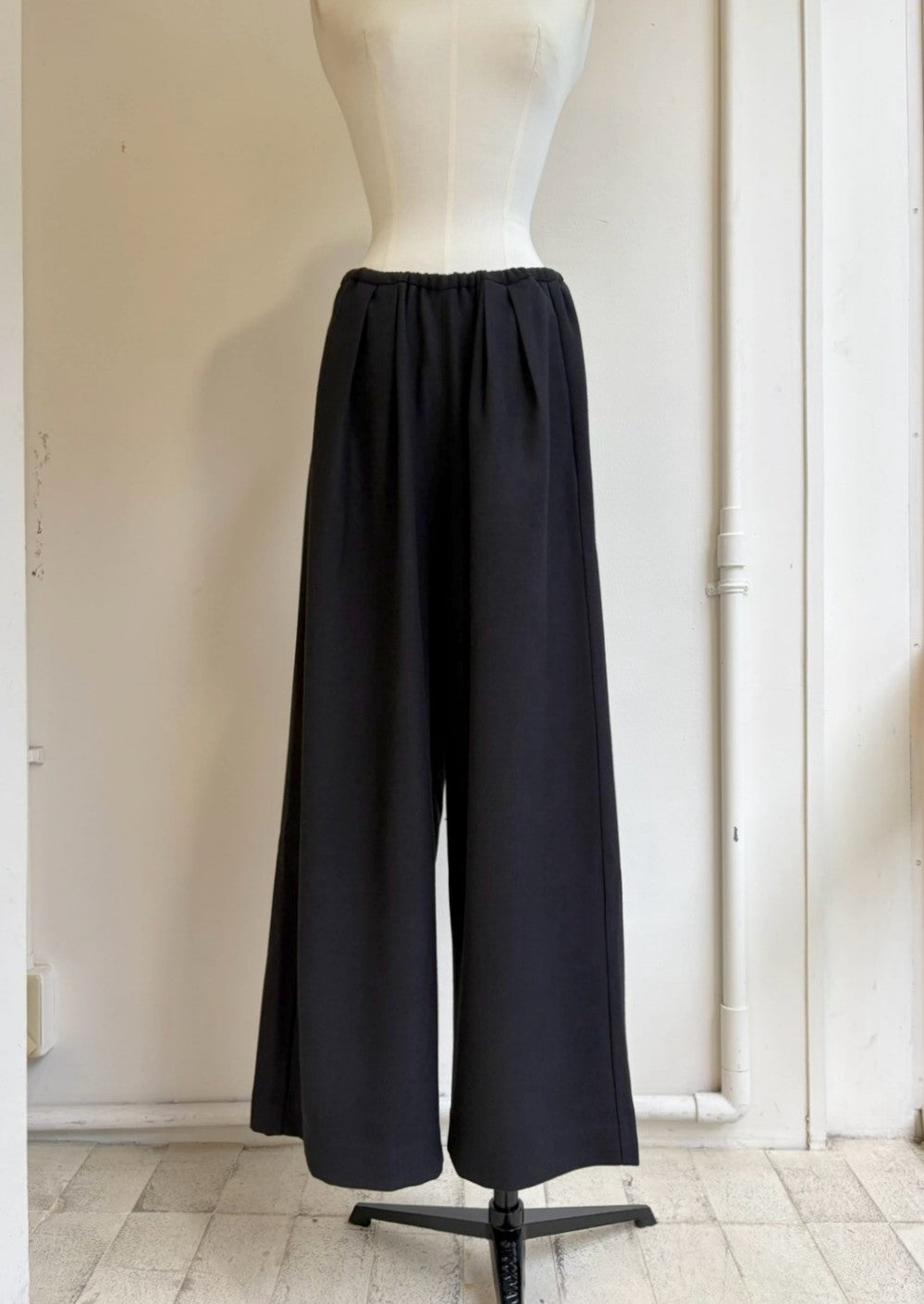 起毛ハイウエストドロストタックパンツ