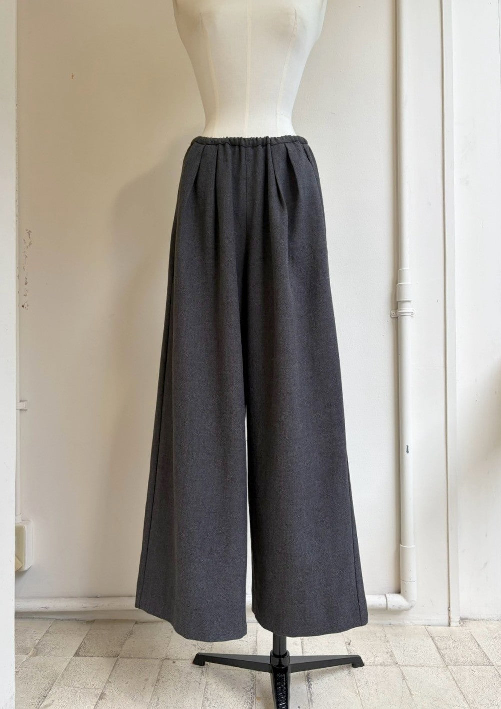 起毛ハイウエストドロストタックパンツ