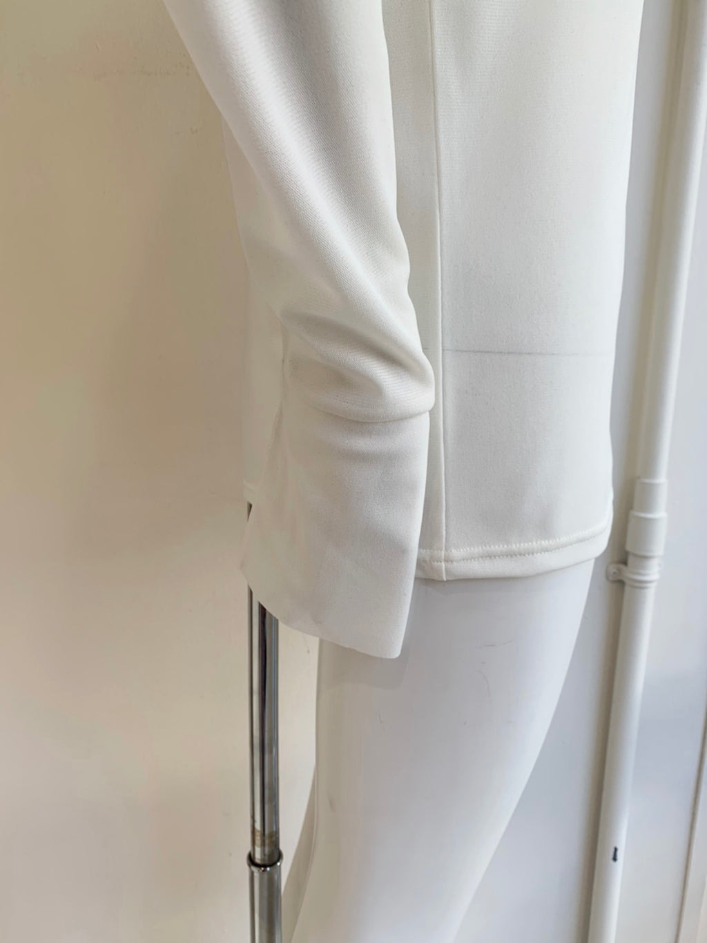 【再販・定番】メッシュニットハイネックトップス