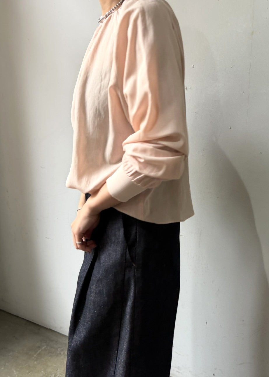 ドライタッチシアーブラウス