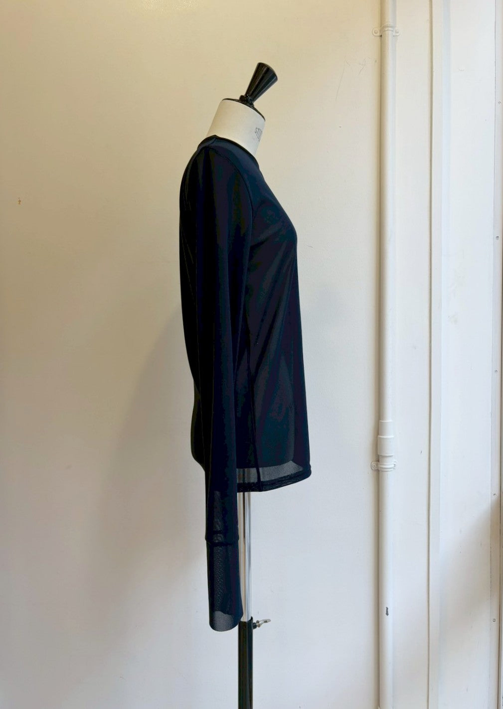 【再販・定番】メッシュニットクルーネックトップス
