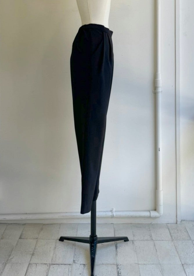 【定番】ストレッチテーパードパンツ