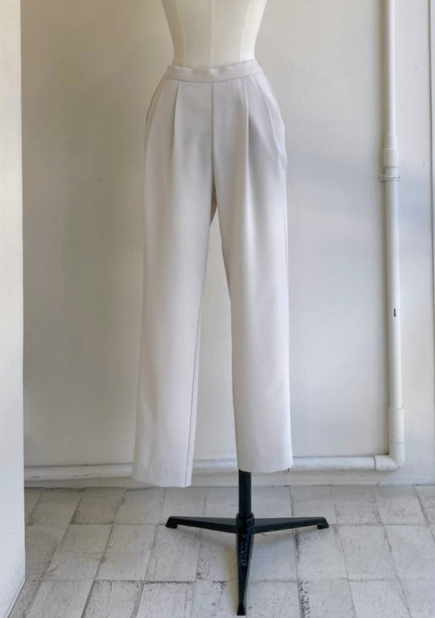 【定番】ストレッチテーパードパンツ