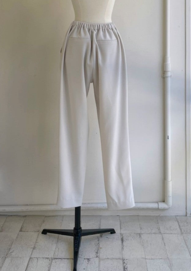 【定番】ストレッチテーパードパンツ