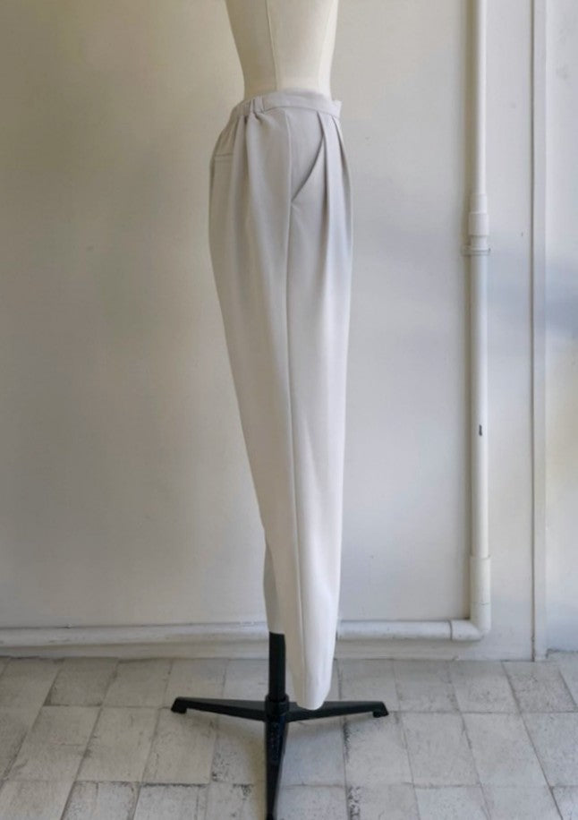 【定番】ストレッチテーパードパンツ