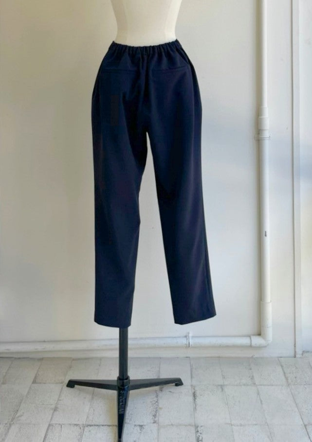 【定番】ストレッチテーパードパンツ