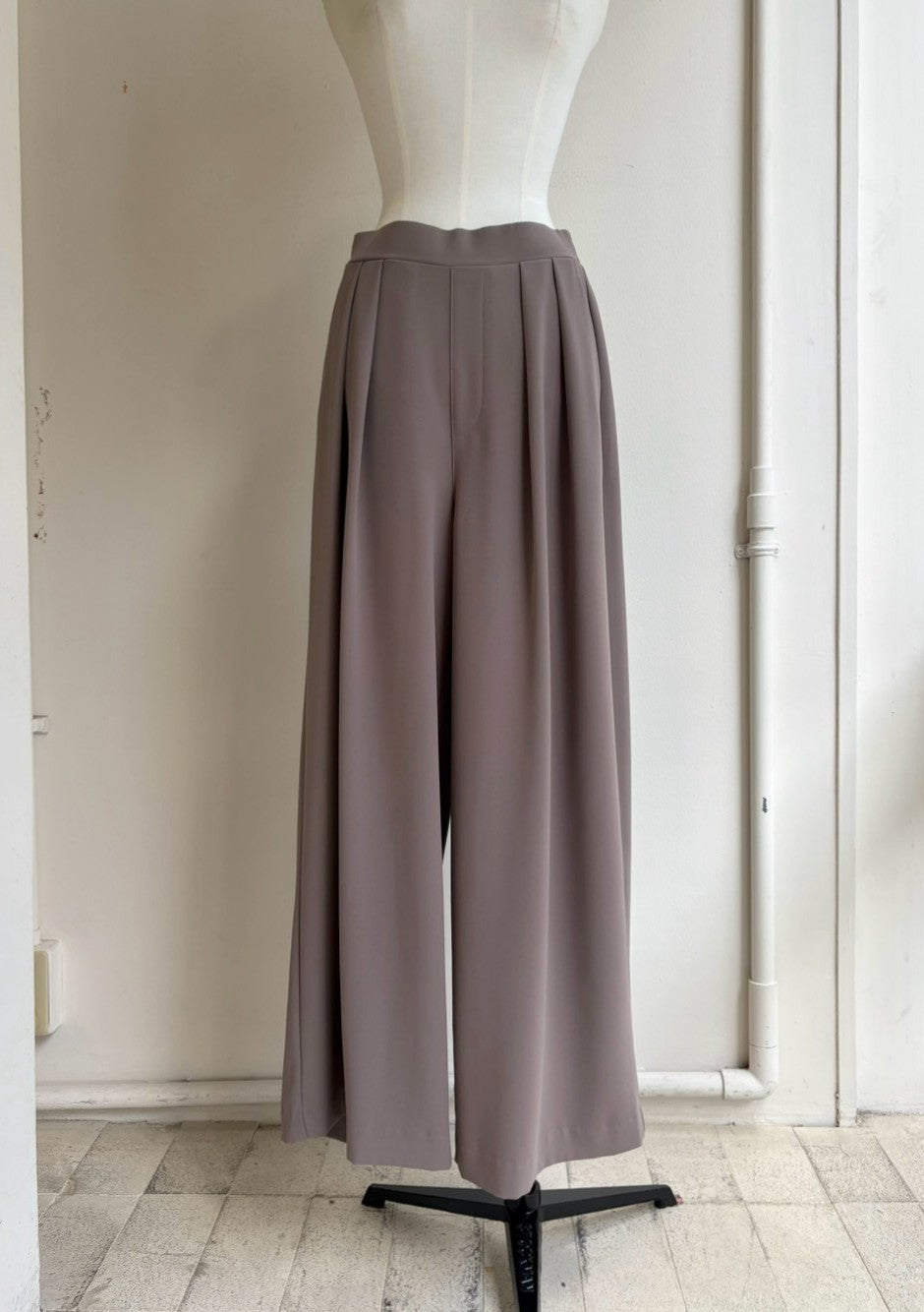 【再販・新色追加】ハイウエストストレートパンツ