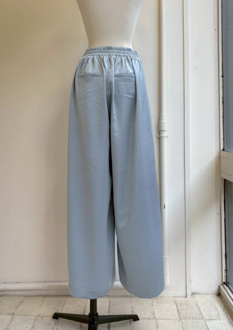 サテンハイウエストストレートパンツ